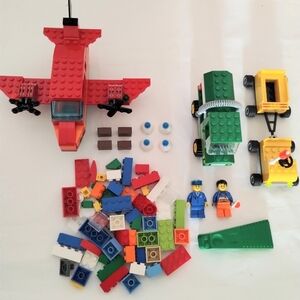 Lego 5933 Airport Building Set up 100% Complete With Extra Pieces